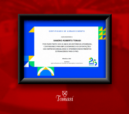 Tomasi recebe o certificado da ApexBrasil