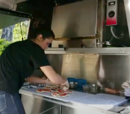 Forno de Pizza Tomasi em Food Truck